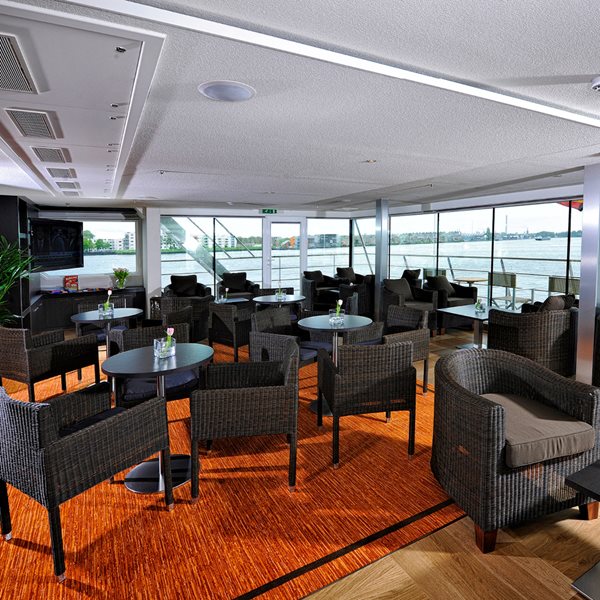 Avalon Visionary Panorama Lounge